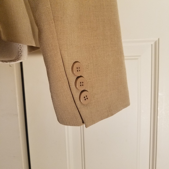 New York & Company Tan Tailored Jacket - SZ 6 - Picture 4 of 5